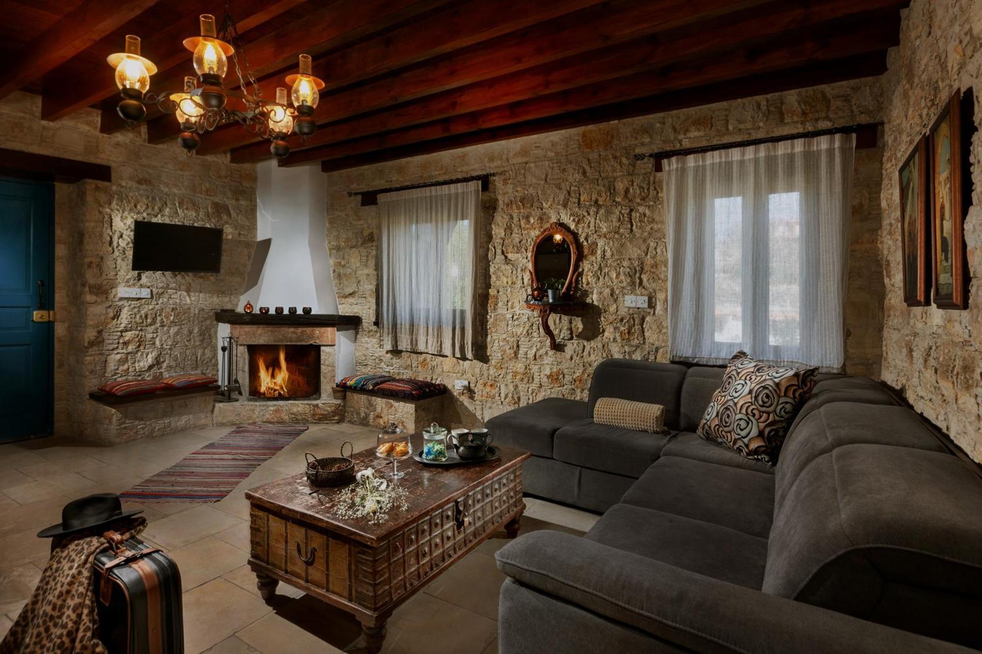 Oinoessa Traditional Boutique Guest Houses Lofou Eksteriør bilde